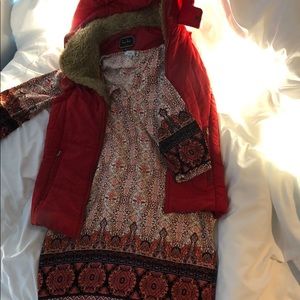 Dress , sleeveless jacket . 2 pieces
